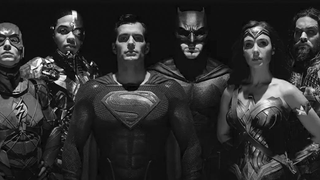 Zack Snyder ahora dice que quisiera hacer <i>Justice League </i>en blanco y negro, y lo demuestra con un tráiler